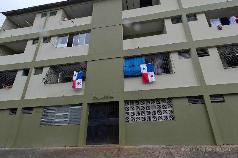 20101202_125927 D3S.jpg - Panamanian flags on building, Casco Viejo